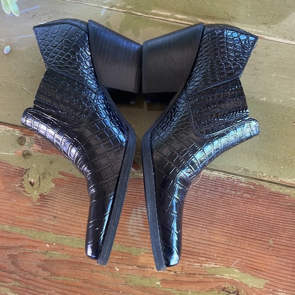 Gorgeous Sam Edelman ankle booties Size 6 - Picture 3 of 8
